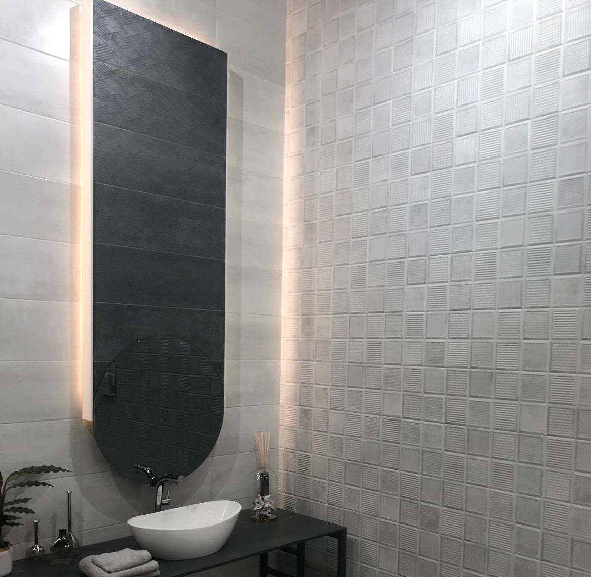 Rivestimento KERABEN 25x70 ARC ART GRIS