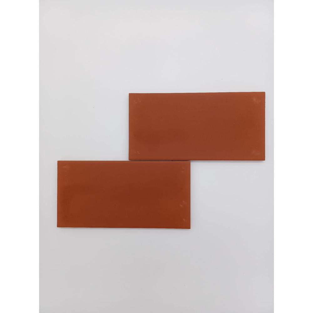 Piastrella 7,5x15 cm in Gres rosso superficie liscia